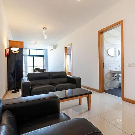 Comfortable Penthouse, Served With Lift, Wifi & Ac By 360 Estates * Gzira