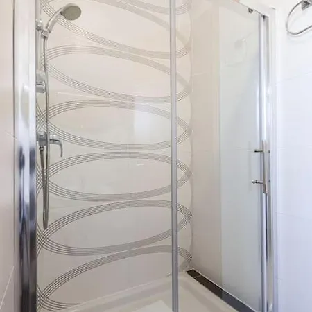 Comfortable Penthouse, Served With Lift, Wifi & Ac By 360 Estates Apartment Gzira