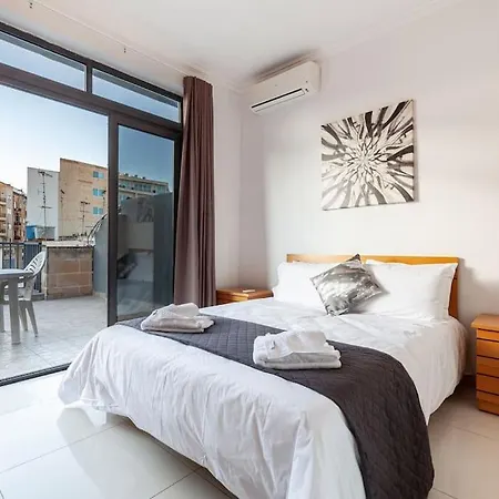 Διαμέρισμα Comfortable Penthouse, Served With Lift, Wifi & Ac By 360 Estates *