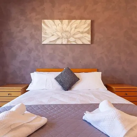 Διαμέρισμα Comfortable Penthouse, Served With Lift, Wifi & Ac By 360 Estates *