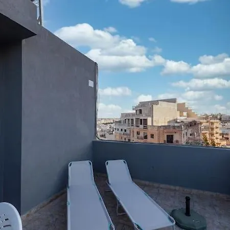 Comfortable Penthouse, Served With Lift, Wifi & Ac By 360 Estates *