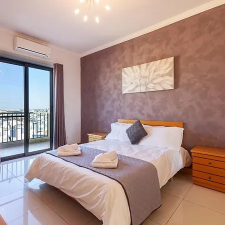 Διαμέρισμα Comfortable Penthouse, Served With Lift, Wifi & Ac By 360 Estates *